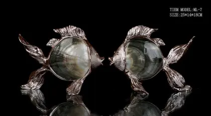 Creative decorative item: French imported natural black sea snail. Natural resin shell handicrafts, high-grade resin shell accessories, European-style shell decorations, home decor items, hotel suppli