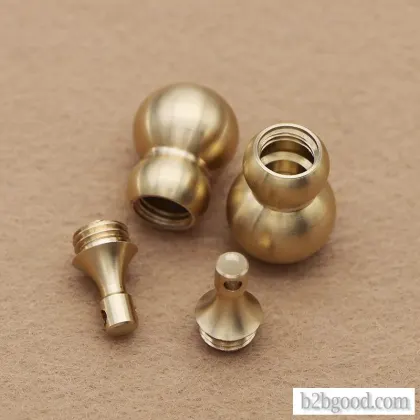 Handcrafted brass gourd key chain to ward off evil fortune and transport amulet portable ornaments