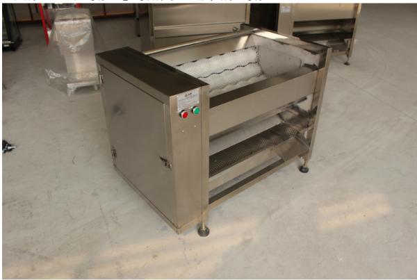 Brush cleaning potato sweet potato yam peeling machine sweet potato peeling and cleaning machine potato sanding peeling cleaning machine