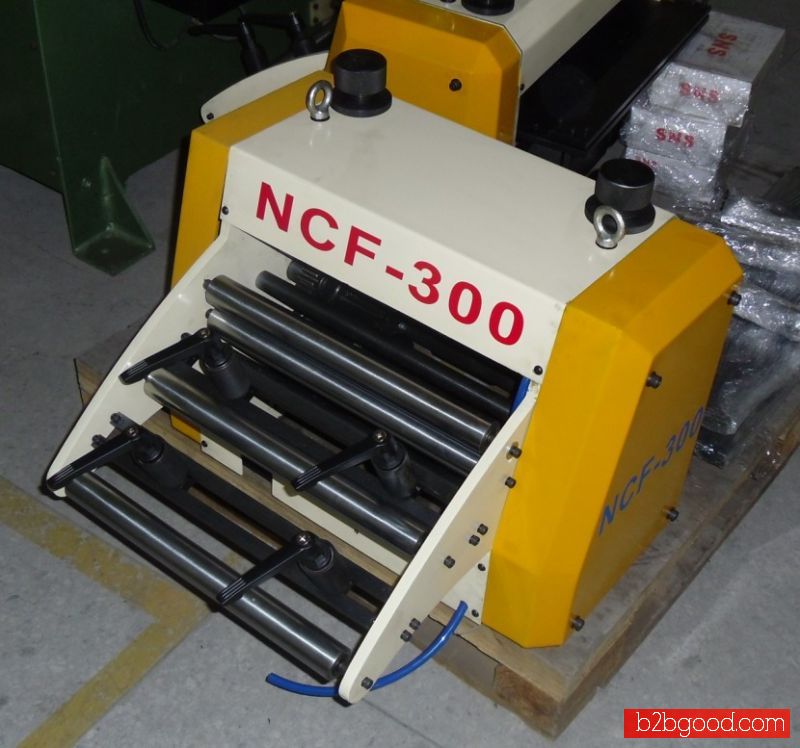 NC SERVO ROLL FEEDER MACHINE