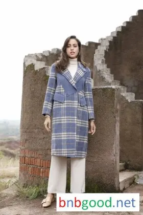 Ladies'light blue checked overcoat