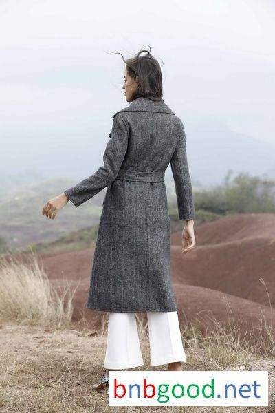 Grey six-button waist-length lady cashmere overcoat