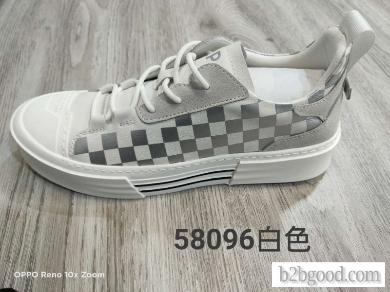 The top layer of male casual leather shoes is cowhide, made by hand