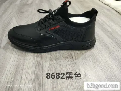 The top layer of male casual leather shoes is cowhide, made by hand