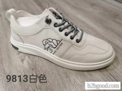 The top layer of men's casual leather shoes is cowhide, which is made by hand with rubber anti-