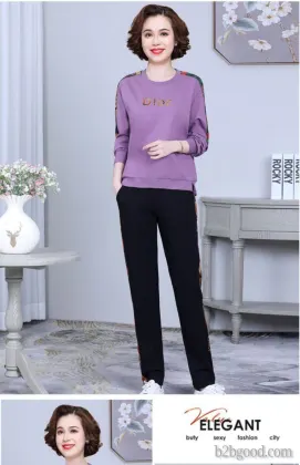 Middle-aged woman autumn wear western style suit