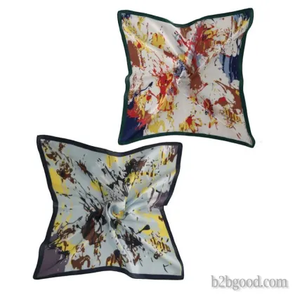 Janaive square, small square is to match the appropriate dress to show the elegance