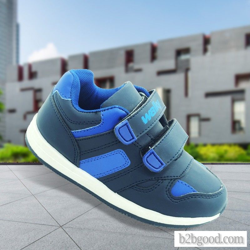 Sports shoes