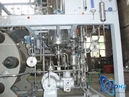 Hydrogen generator by hydrogen energy water electrolysis
