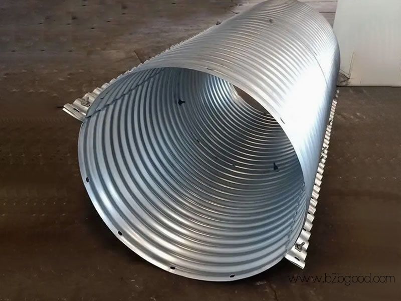 Две коррумпированные стальные трубки с тарелками